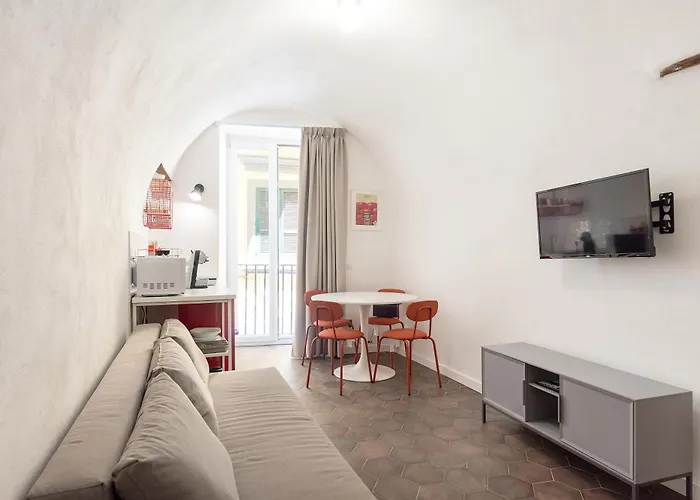 Three Brother's Augusteo Lejlighed *