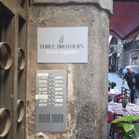 Appartement Three Brother's Augusteo Napels